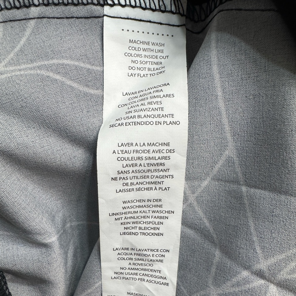 Fabletics Women’s Jiae Black & White Jacket Stretchy Full Zip Hooded Size Large - Picture 4 of 6
